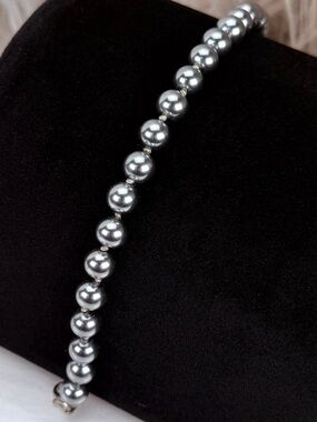 Vintage Metallic gray bluish, Silvertone Beaded Bracelet